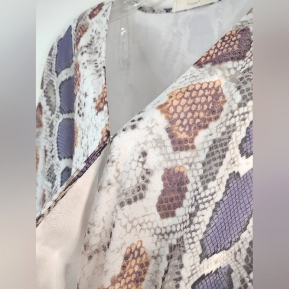 Entró women's Romper 3/4 sleeve, snake print size (S) - Picture 5 of 12